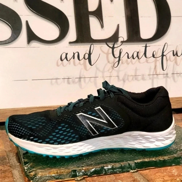 New Balance Arishi Fresh Foam Shoe WARISSK2 Black Blue (Teal) Wmns Sz 8.5 - Picture 1 of 14